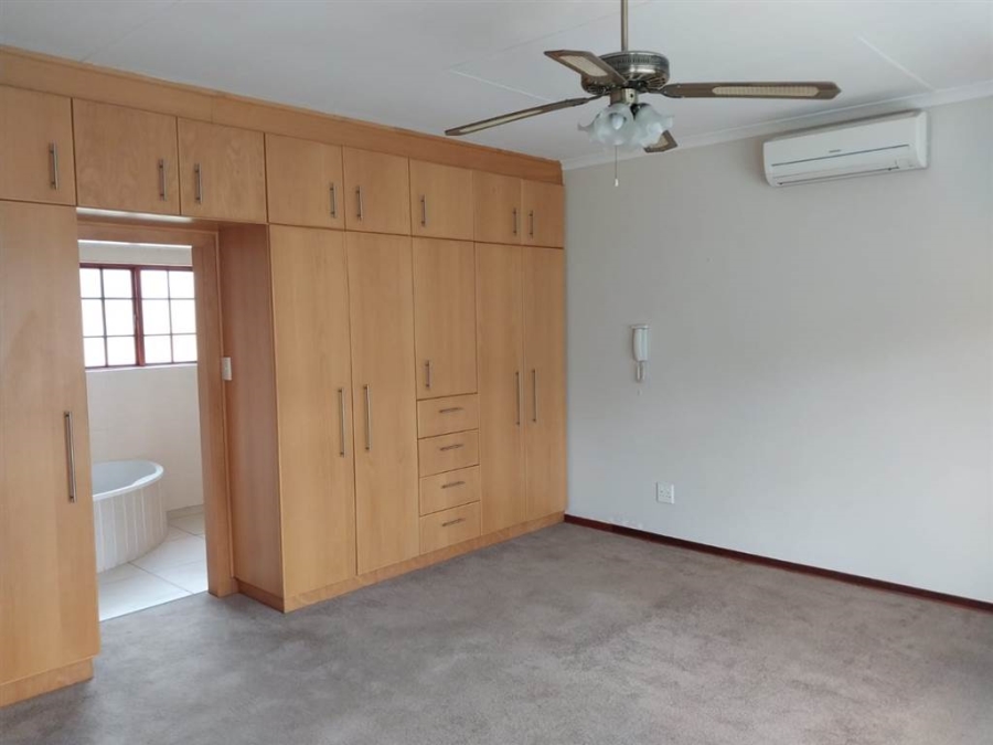3 Bedroom Property for Sale in Flamwood North West